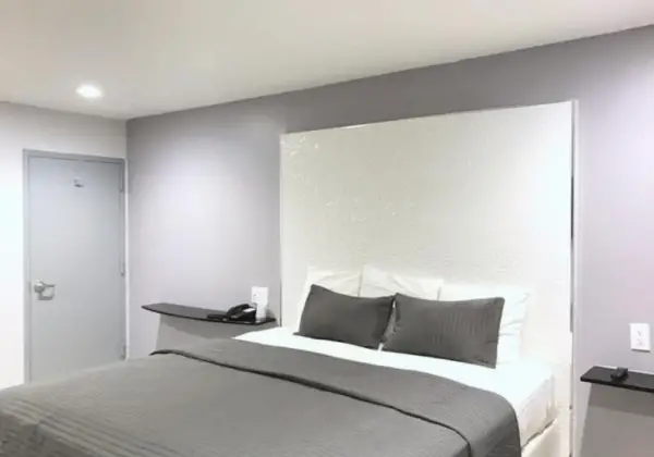 Ramsey Inn & Suites 7